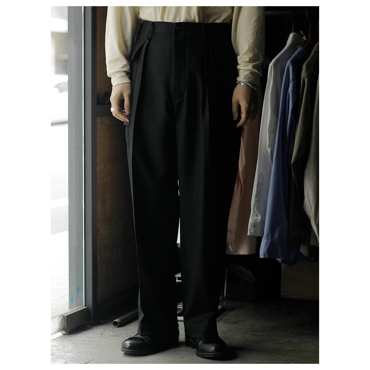 Sartorio ブラックパンツ サイズ42 Sartorio ブラックパンツ サイズ42 メンズ